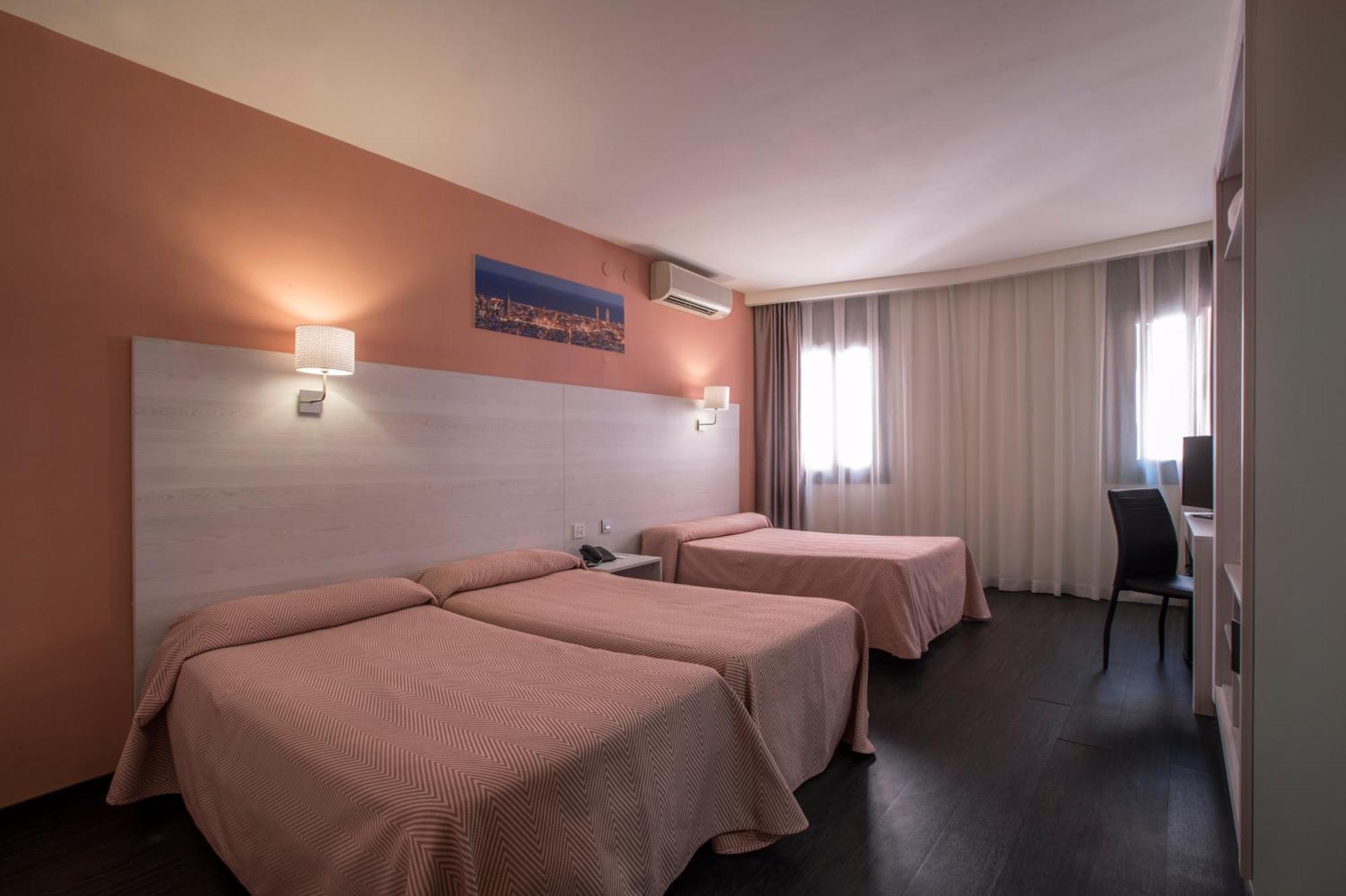 Hotel Cuatro Naciones 2*